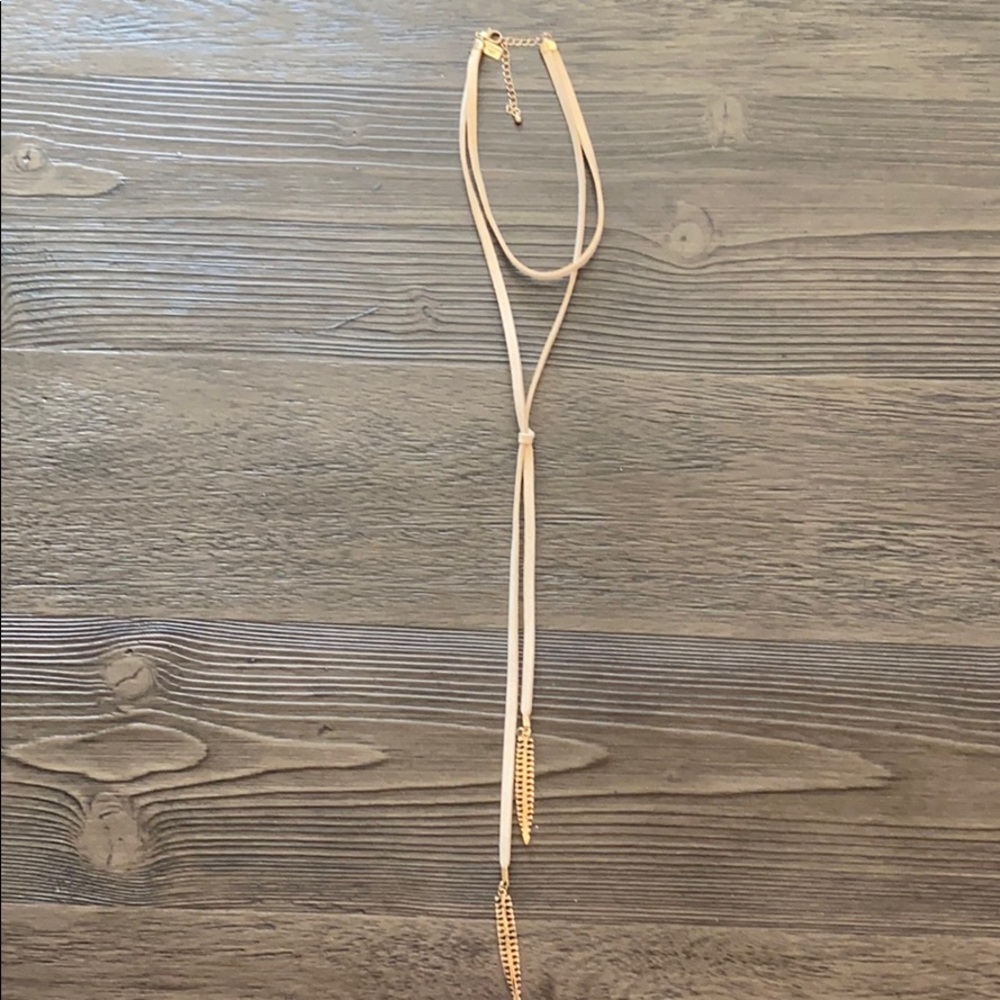 AEO long choker